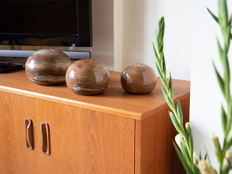 Urns